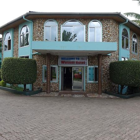 Wusum Hotel Makeni エクステリア 写真