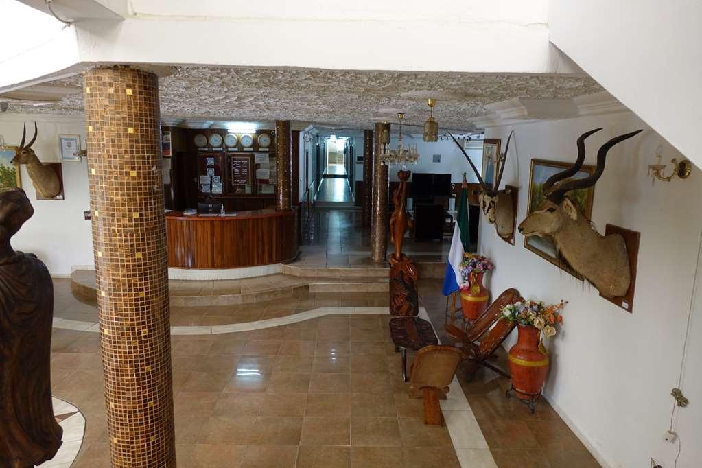Wusum Hotel Makeni インテリア 写真